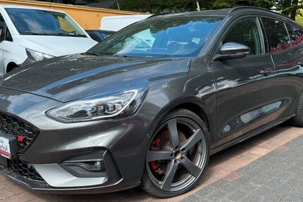 Ford Focus 39.000 km 21.990 &euro; Dortmund 44263
