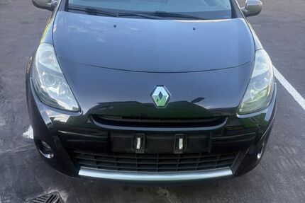 Renault Clio 166.300 km 3.900 &euro; dortmund 44147