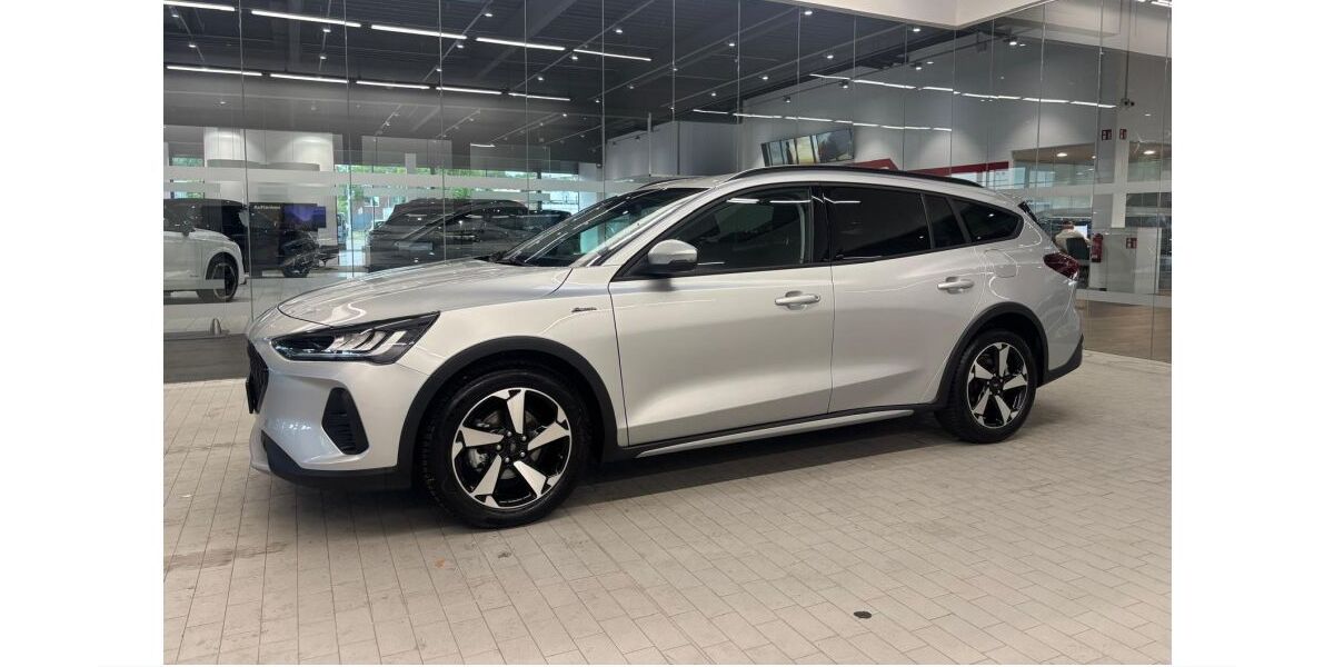 Ford Focus 4.468 km 25.880 &euro; Dinslaken 46539