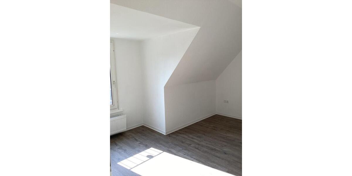 Dachgeschoßwohnung Mülheim an der Ruhr - 2.5 Zimmer, 57 m&sup2;, 671&euro; | Angebot:25304417