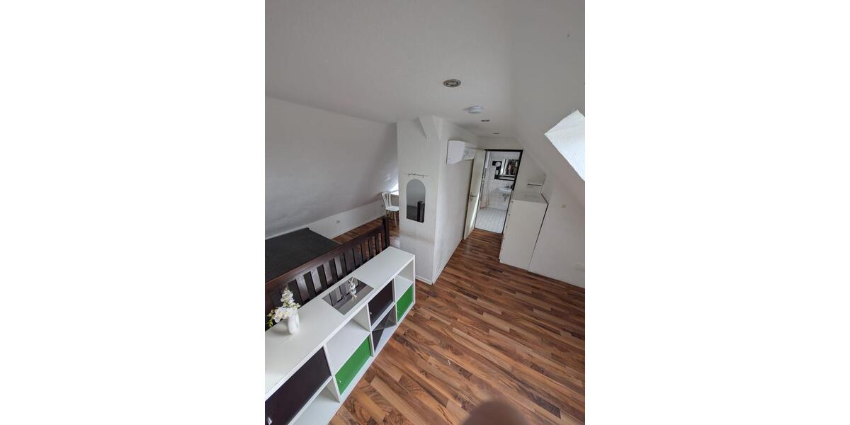 Dachgeschoßwohnung Castrop-Rauxel Becklem - 1 Zimmer, 25 m&sup2;, 250&euro; | Angebot:25972348