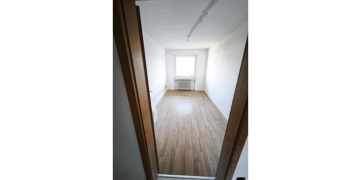 Etagenwohnung Oberhausen - 4 Zimmer, 77 m&sup2;, 970&euro; | Angebot:26288110