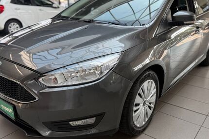 Ford Focus 156.000 km 8.890 &euro; Bottrop 46236