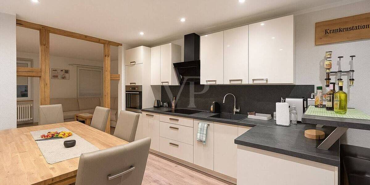 Etagenwohnung Velbert Mitte - 2 Zimmer, 92 m&sup2;, 185.000&euro; | Angebot:25679813