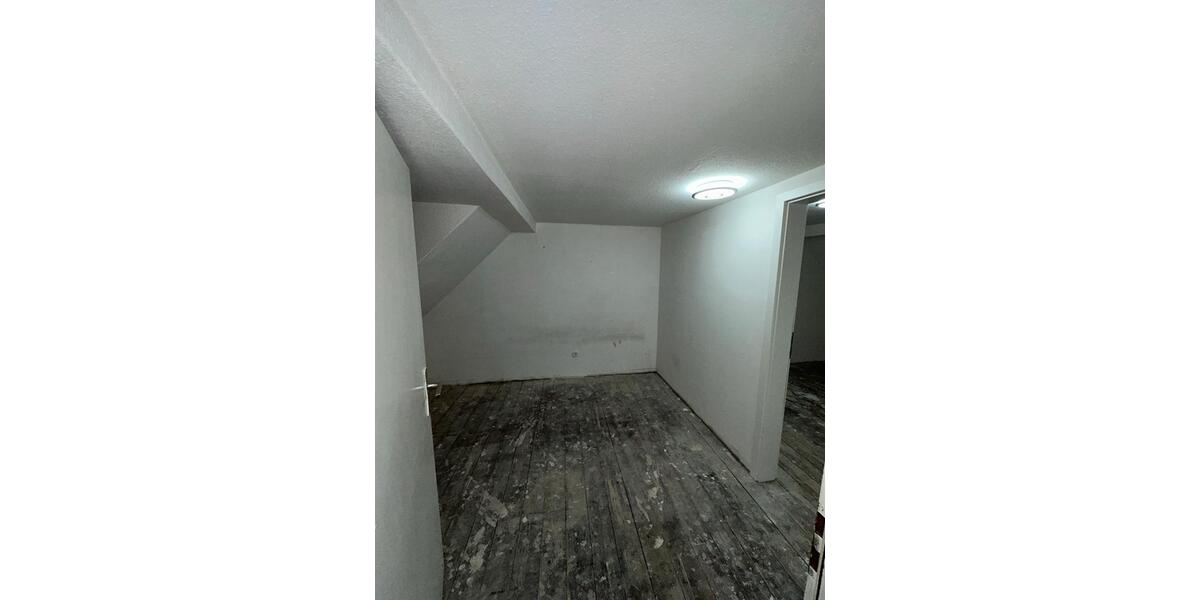 Dachgeschoßwohnung Gladbeck Brauck - 3.5 Zimmer, 85 m&sup2;, 650&euro; | Angebot:27549557