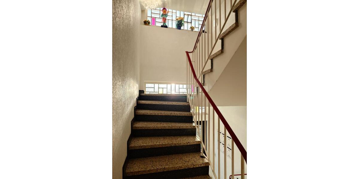 Provisionsfrei* Mehrfamilienhaus mit 4 Garagen in guter Lage - Mehrfamilienhaus, Wohnhaus Essen Stadtbezirk VIII | Angebot:25999211