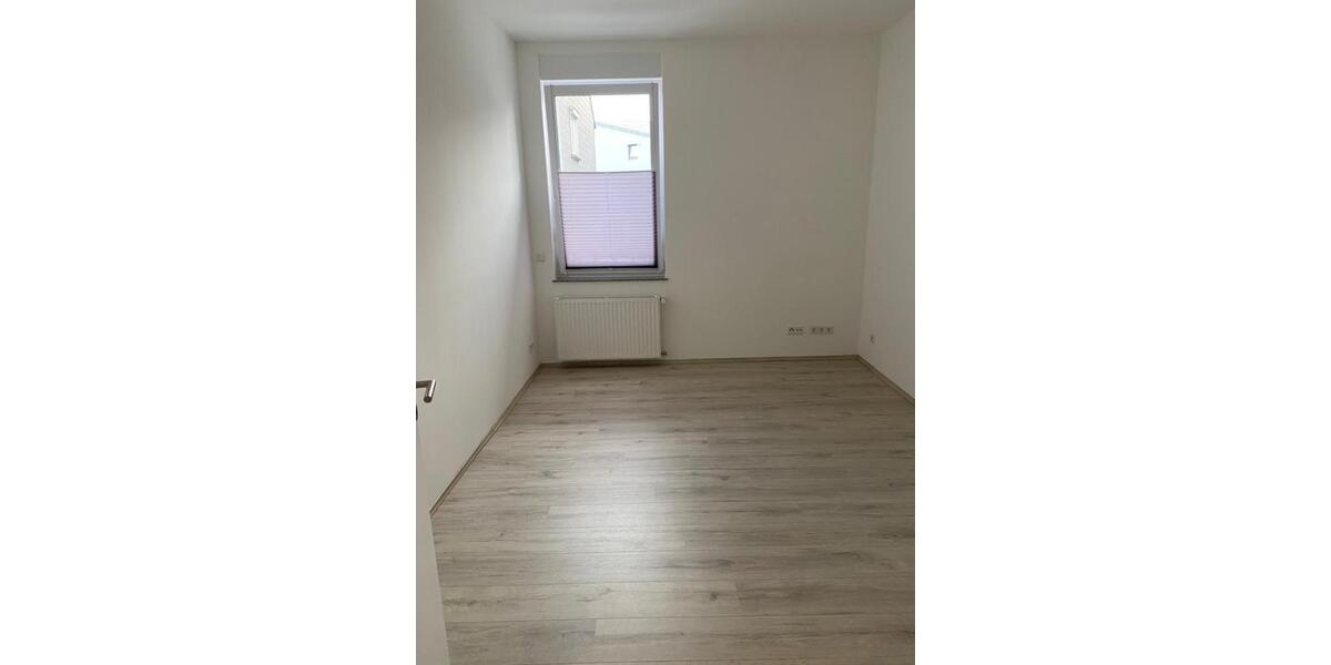 Hochparterre Witten - 5 Zimmer, 104 m&sup2;, 930&euro; | Angebot:25416512