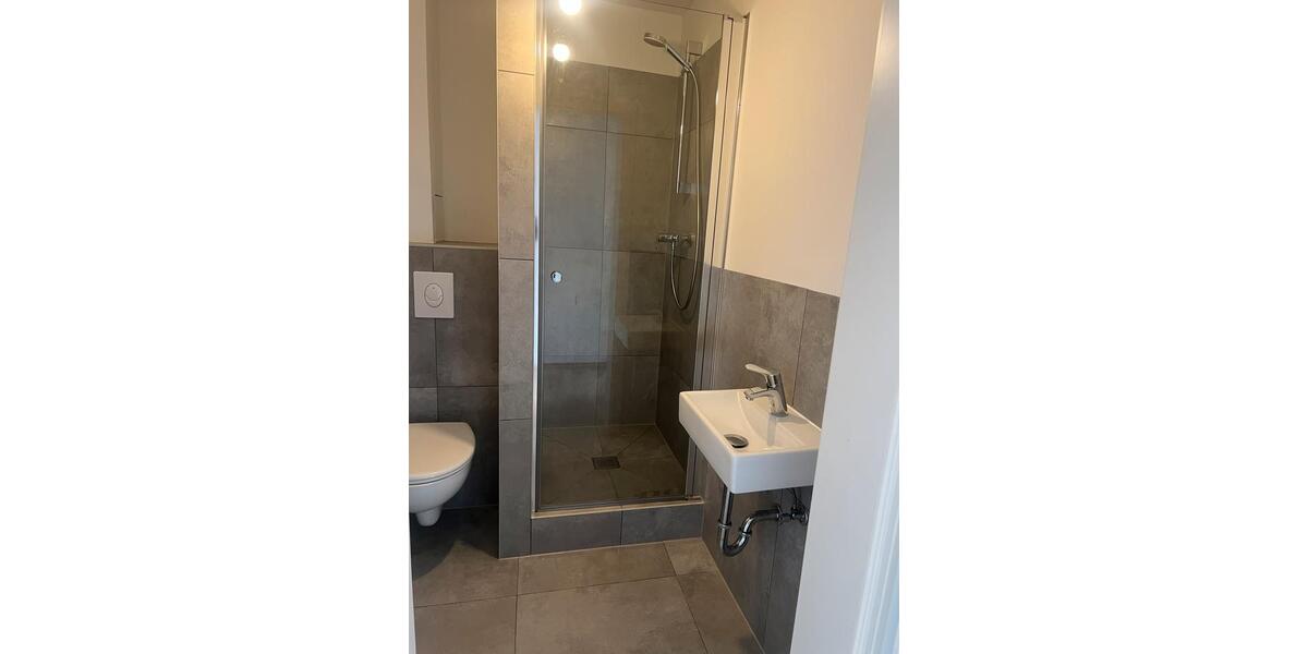 Dachgeschoßwohnung Essen Südviertel - 2.5 Zimmer, 35 m&sup2;, 550&euro; | Angebot:25916581