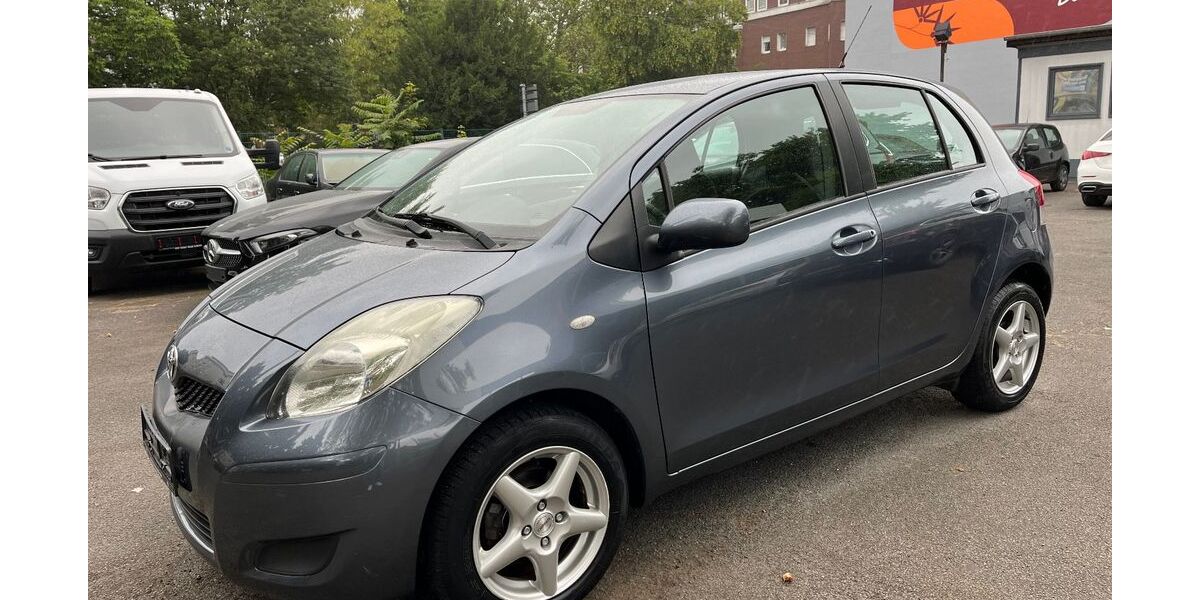 Toyota Yaris 91.275 km 3.300 &euro; Oberhausen 46045