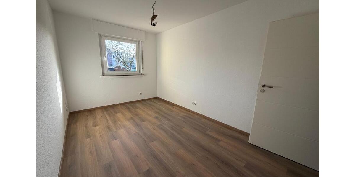 Reihenhaus Gladbeck Alt-Rentfort - 7 Zimmer, 140 m&sup2;, 1.850&euro; | Angebot:25595852