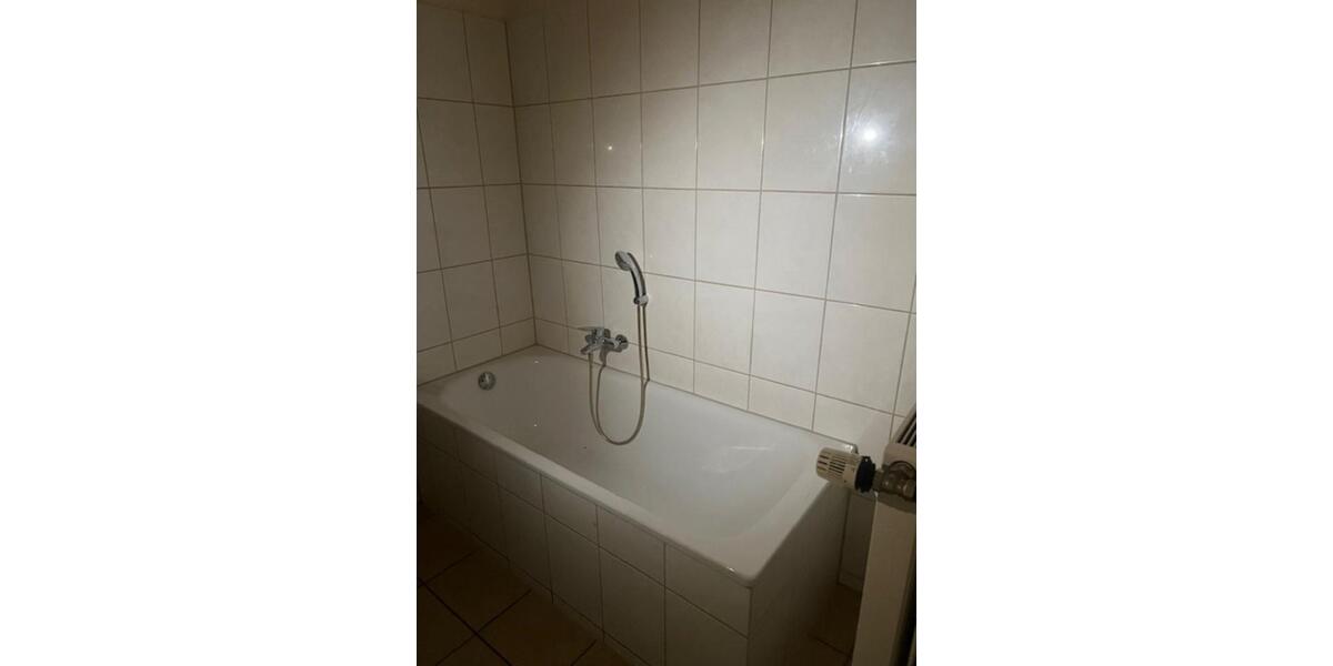 Etagenwohnung Velbert Langenberg - 3 Zimmer, 86 m&sup2;, 688&euro; | Angebot:25232925