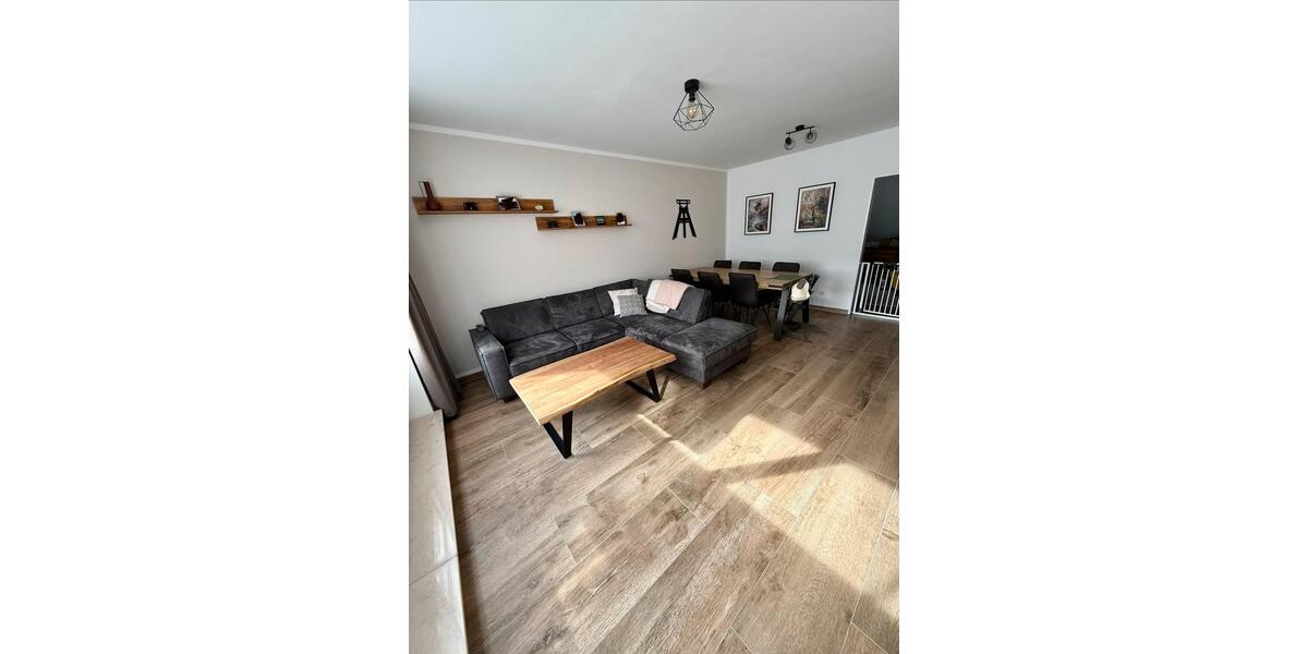 Etagenwohnung Essen Stadtbezirk VI - 4 Zimmer, 99 m&sup2;, 299.000&euro; | Angebot:25050114