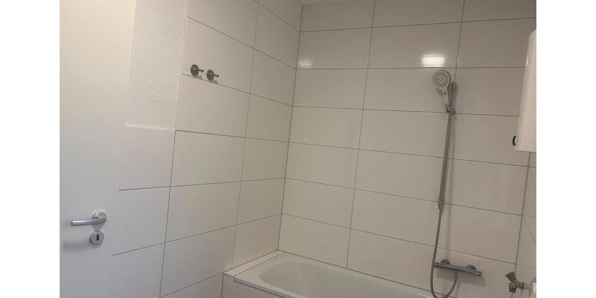 Etagenwohnung Gelsenkirchen Ückendorf - 2 Zimmer, 77 m&sup2;, 600&euro; | Angebot:25308380