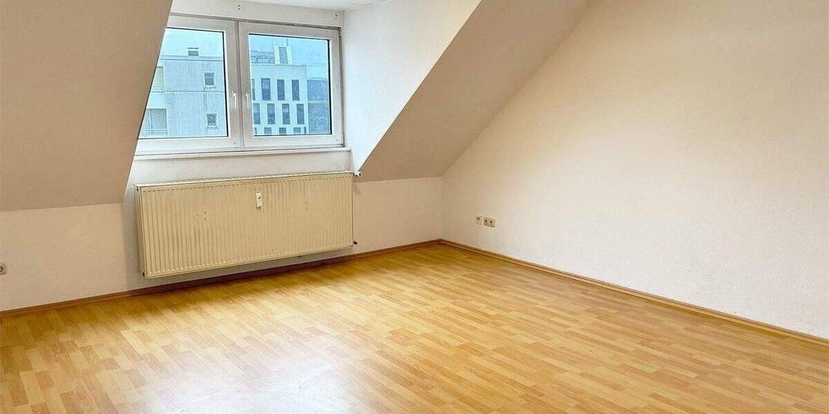 Zimmer Essen Stadtkern - 4 Zimmer, 95 m&sup2;, 890&euro; | Angebot:25773897