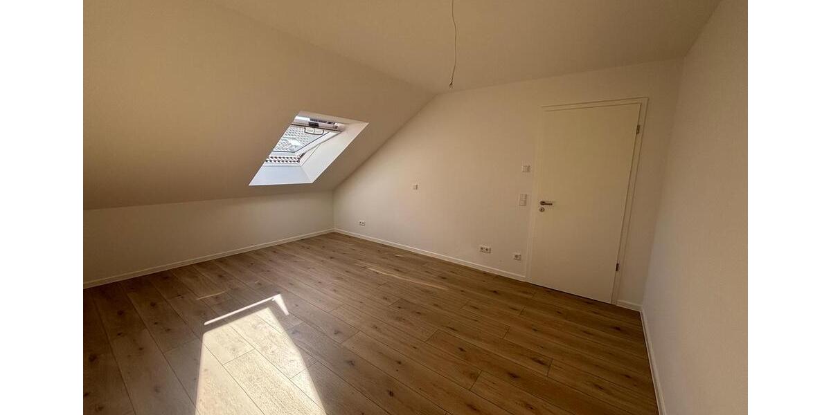 Dachgeschoßwohnung Reken - 4 Zimmer, 128 m&sup2;, 1.543&euro; | Angebot:26385466