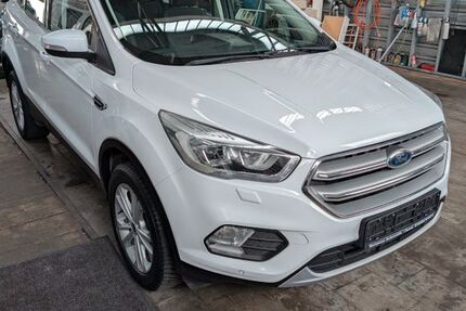 Ford Kuga 55.600 km 15.990 &euro; Dortmund 44229