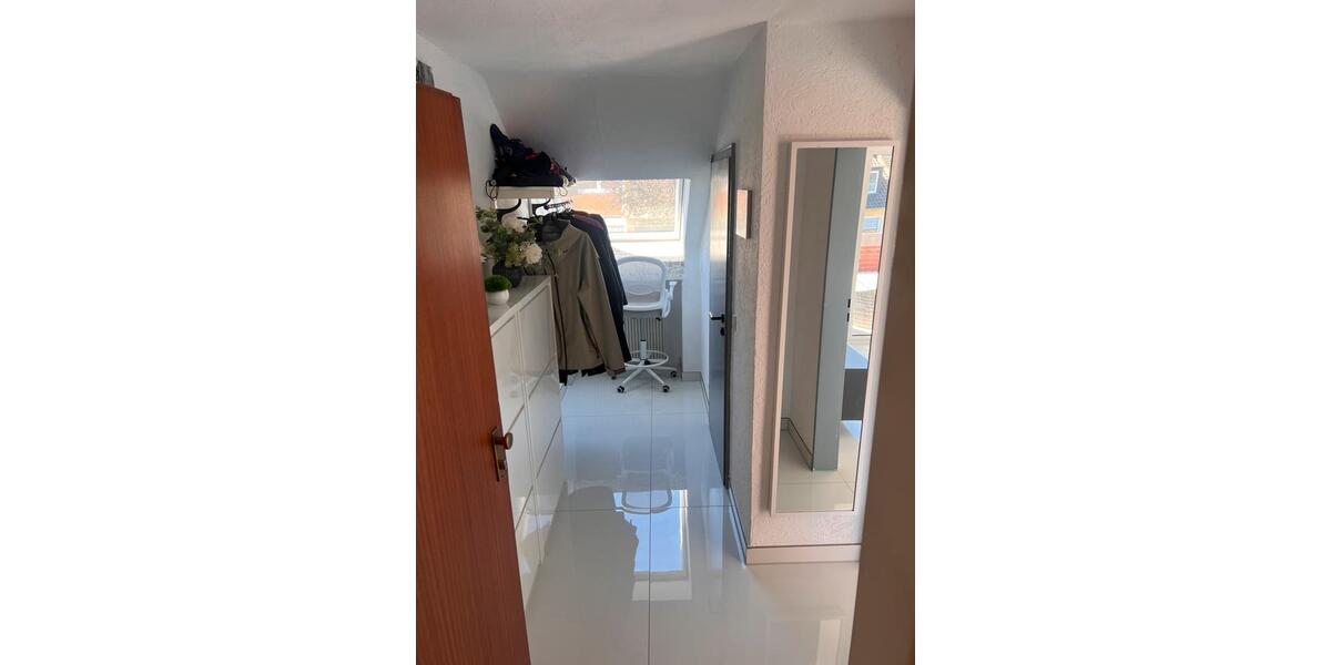 Dachgeschoßwohnung Herne Wanne-Bickern - 2 Zimmer, 46 m&sup2;, 150.000&euro; | Angebot:26398012