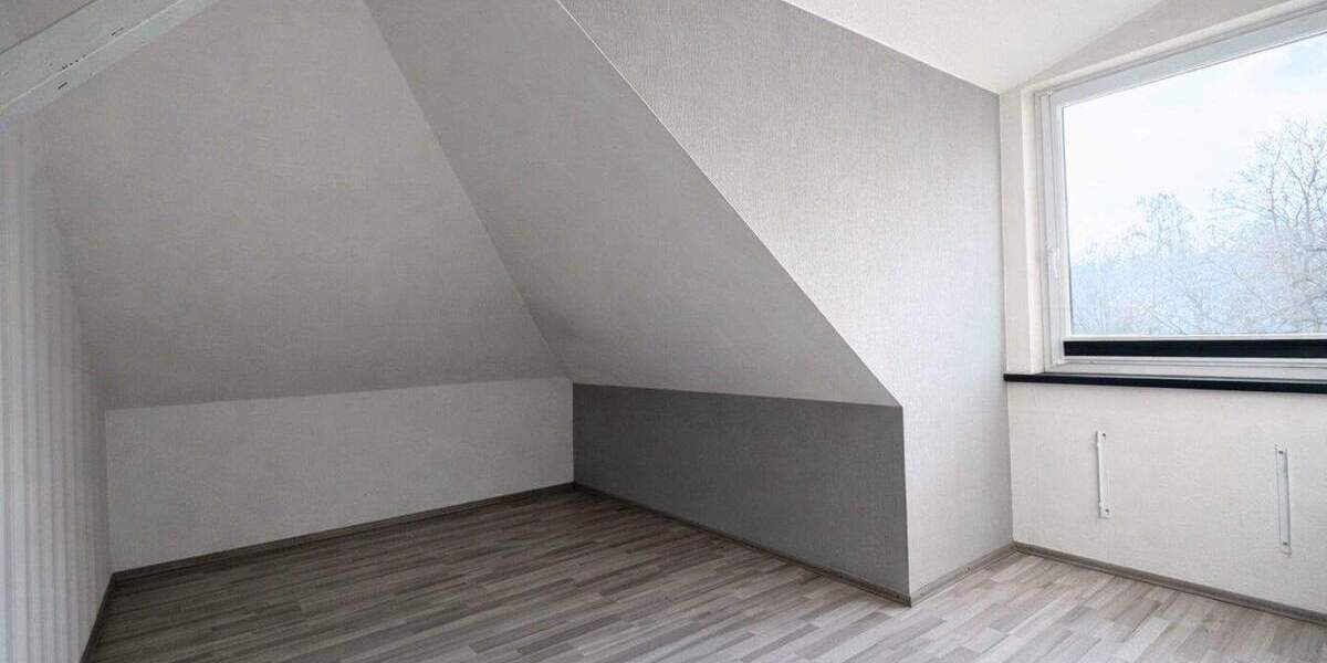 Reihenendhaus Gelsenkirchen Bismarck - 6 Zimmer, 200 m&sup2;, 249.000&euro; | Angebot:25779459