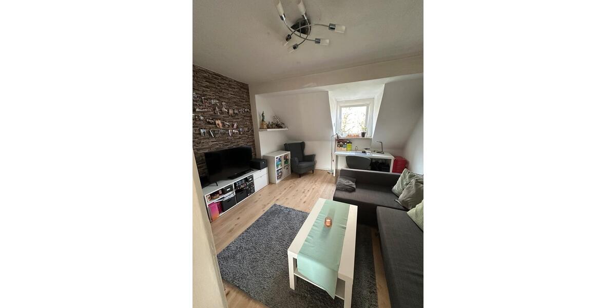 Dachgeschoßwohnung Essen Stadtbezirk III - 2 Zimmer, 45 m&sup2;, 470&euro; | Angebot:26039386