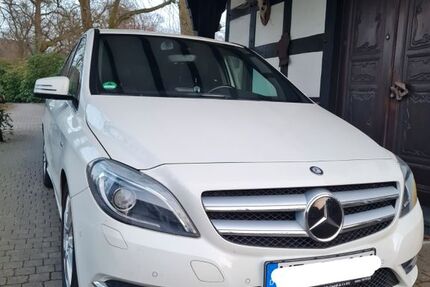Mercedes-Benz B 180 111.000 km 7.990 &euro; Velbert 42553