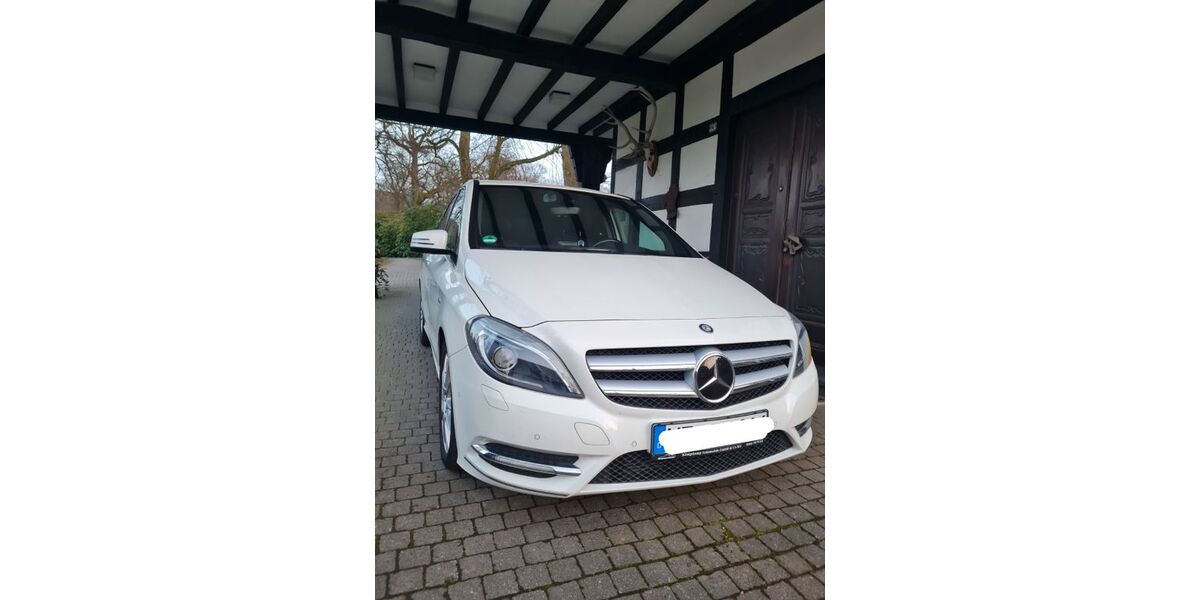 Mercedes-Benz B 180 111.000 km 7.990 &euro; Velbert 42553