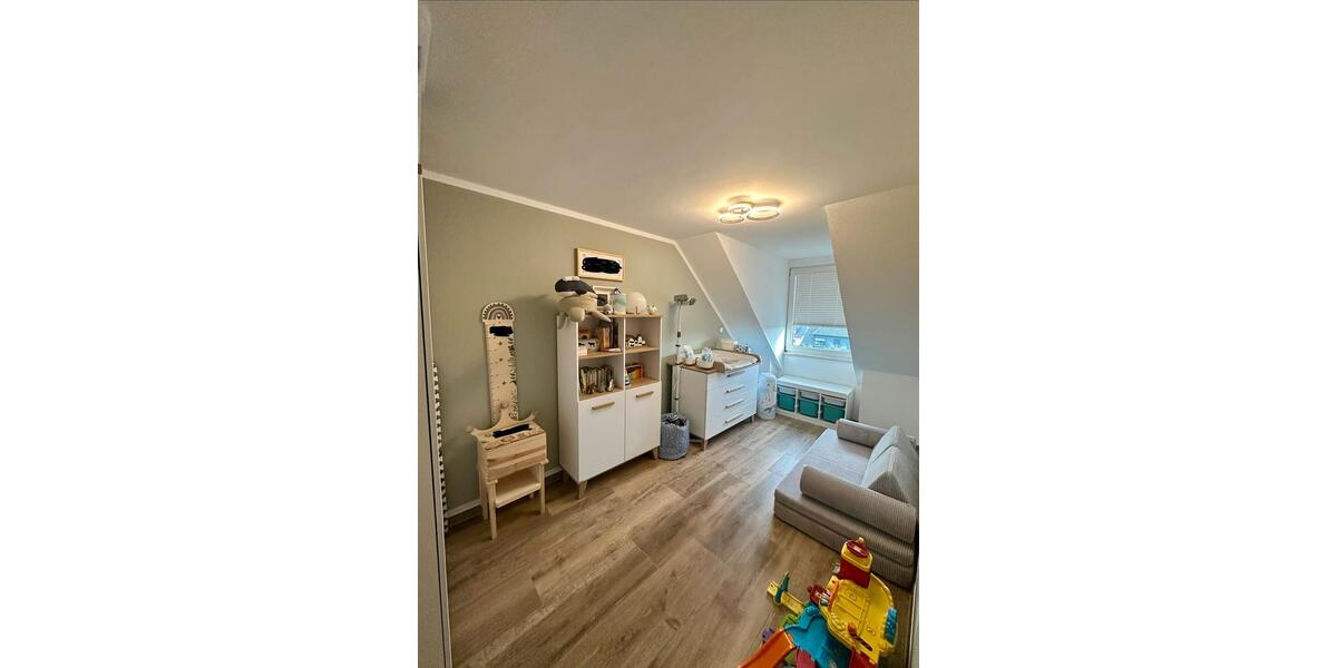 Etagenwohnung Essen Stadtbezirk VI - 4 Zimmer, 99 m&sup2;, 299.000&euro; | Angebot:25050114