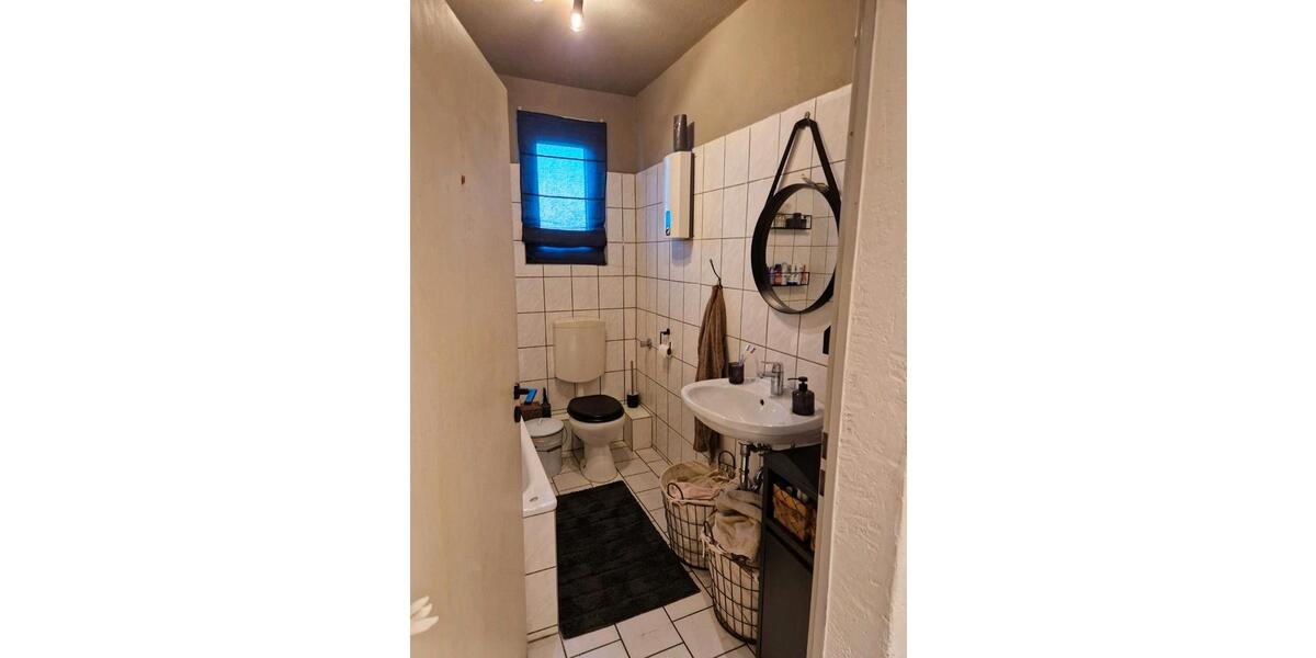 Dachgeschoßwohnung Essen Stadtbezirk III - 3 Zimmer, 78 m&sup2;, 950&euro; | Angebot:25804028