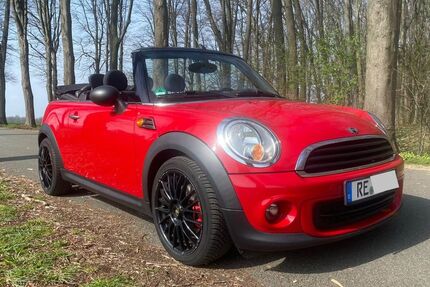 Mini One Cabrio 123.276 km 9.000 &euro; Recklinghausen 45657