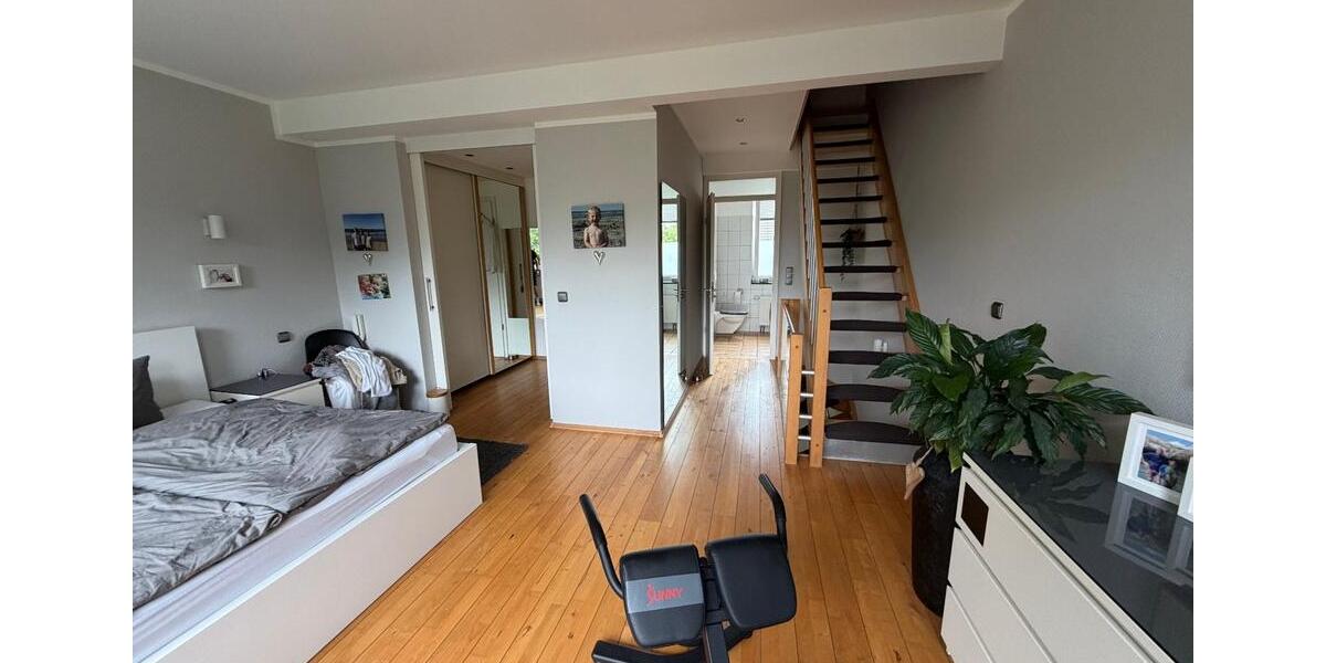Reihenhaus Essen Huttrop - 3 Zimmer, 123 m&sup2;, 1.800&euro; | Angebot:27615081