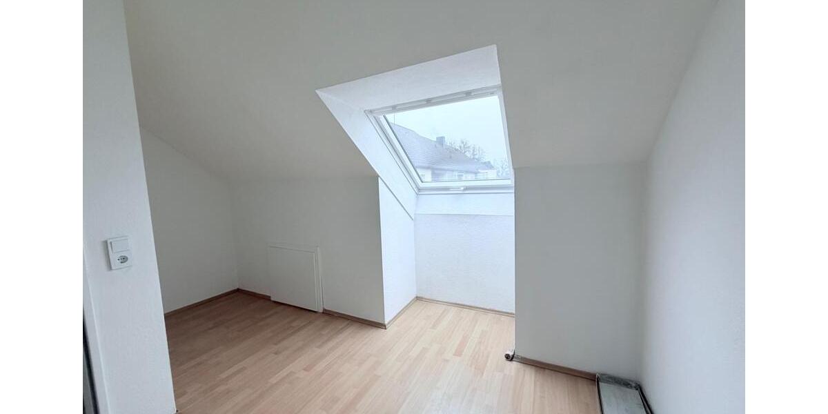 Dachgeschoßwohnung Lünen Brambauer - 3 Zimmer, 64 m&sup2;, 480&euro; | Angebot:26031687