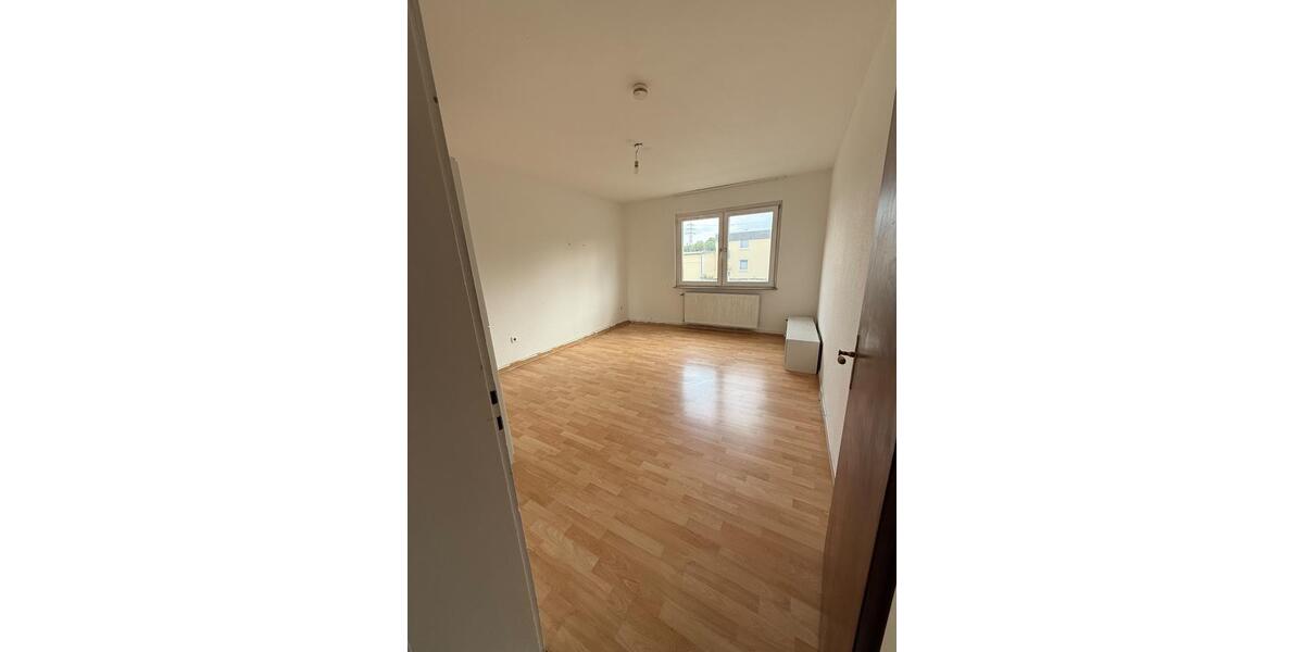 Etagenwohnung Essen Stadtbezirk VI - 3.5 Zimmer, 70 m&sup2;, 650&euro; | Angebot:27539461