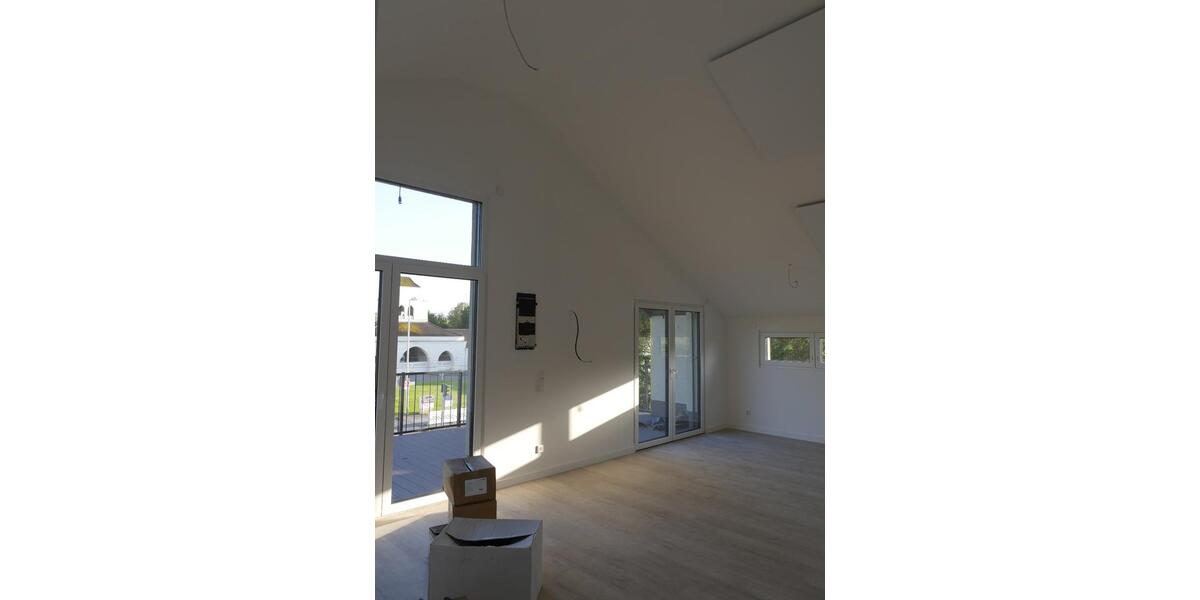 Dachgeschoßwohnung Mülheim an der Ruhr Menden-Holthausen - 3 Zimmer, 76 m&sup2;, 1.200&euro; | Angebot:25340739