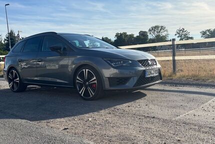 Seat Leon 97.000 km 17.500 &euro; Dinslaken 46539