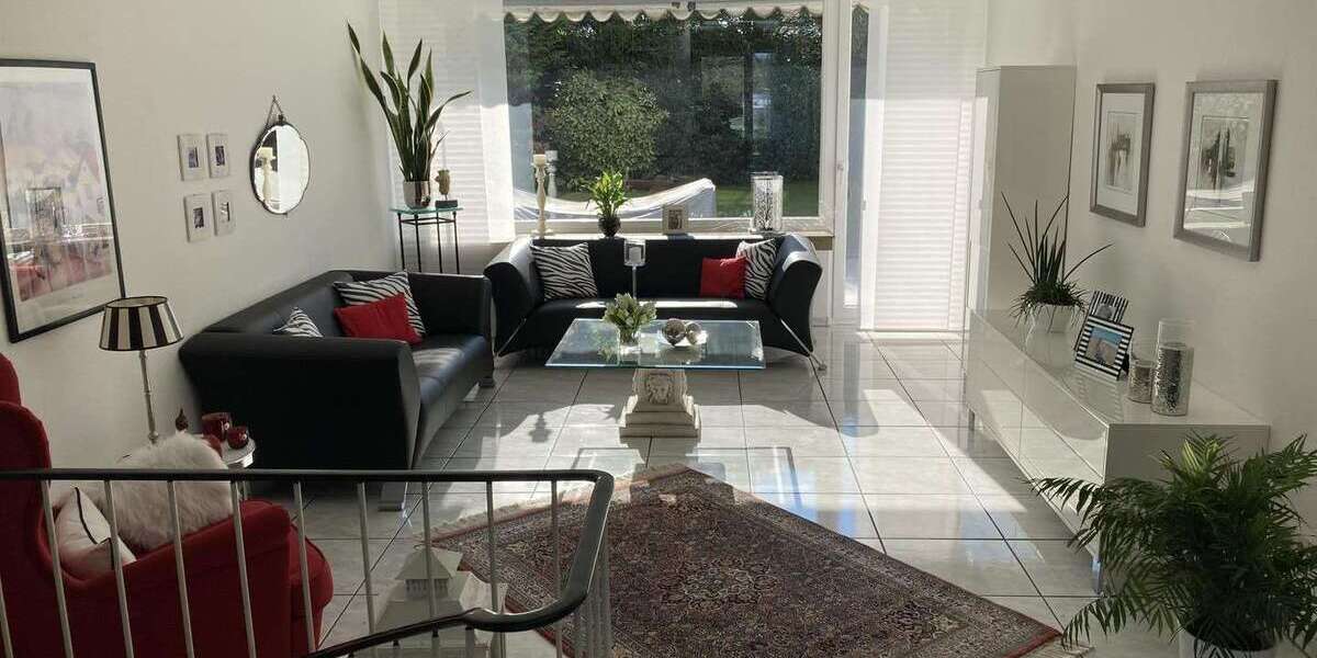 Etagenwohnung Velbert Velbert-Mitte - 4 Zimmer, 114 m&sup2;, 1.090&euro; | Angebot:26100016