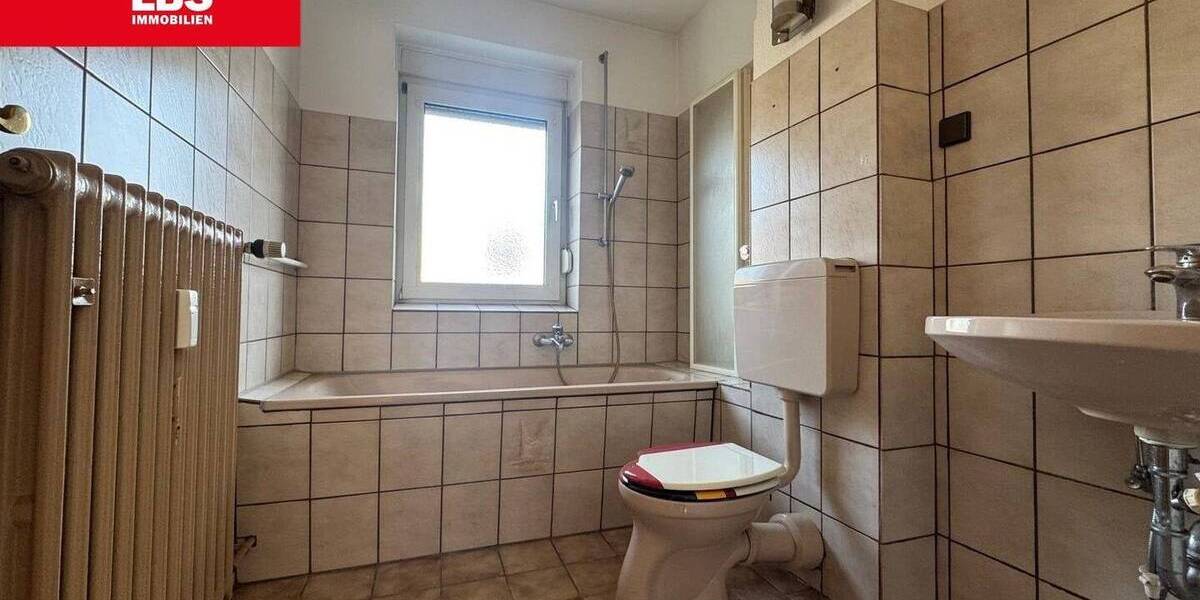 Etagenwohnung Essen Bochold - 3 Zimmer, 77 m&sup2;, 119.000&euro; | Angebot:26642194