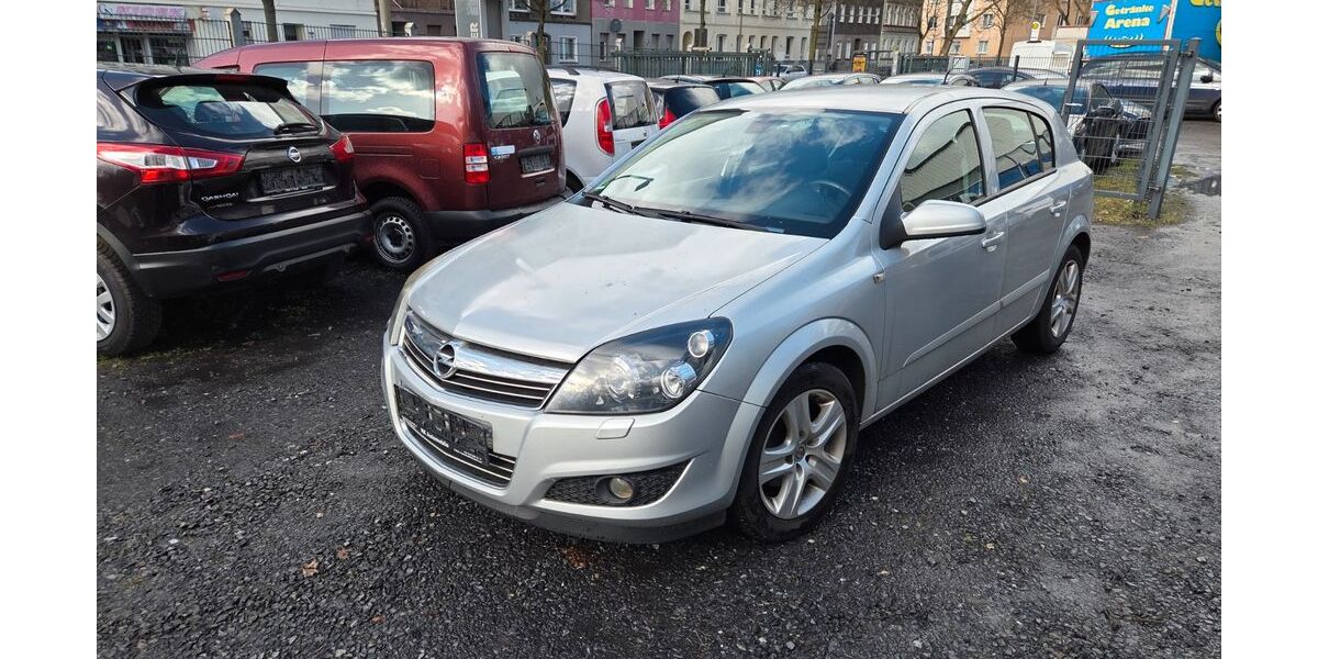 Opel Astra 172.000 km 2.599 &euro; Dortmund 44147