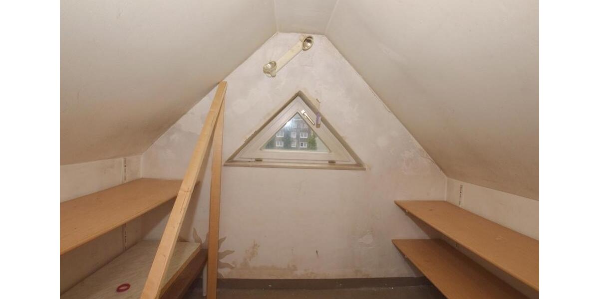 Dachgeschoßwohnung Gelsenkirchen Erle - 3.5 Zimmer, 75 m&sup2;, 492&euro; | Angebot:24614485