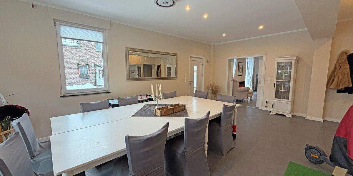 Einfamilienhaus Hünxe Krudenburg - 8 Zimmer, 246 m&sup2;, 550.000&euro; | Angebot:25684454