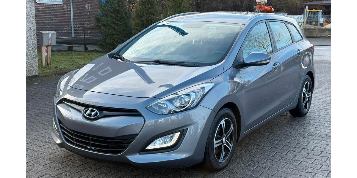 Hyundai i30 130.355 km 6.950 &euro; Dortmund 44149