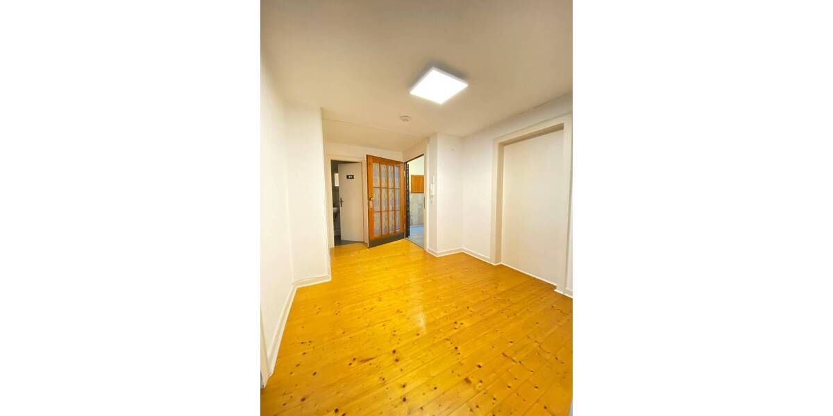 Gewerbeobjekt Bottrop Stadtmitte - 3 Zimmer, 145 m&sup2;, 700&euro; | Angebot:26154181