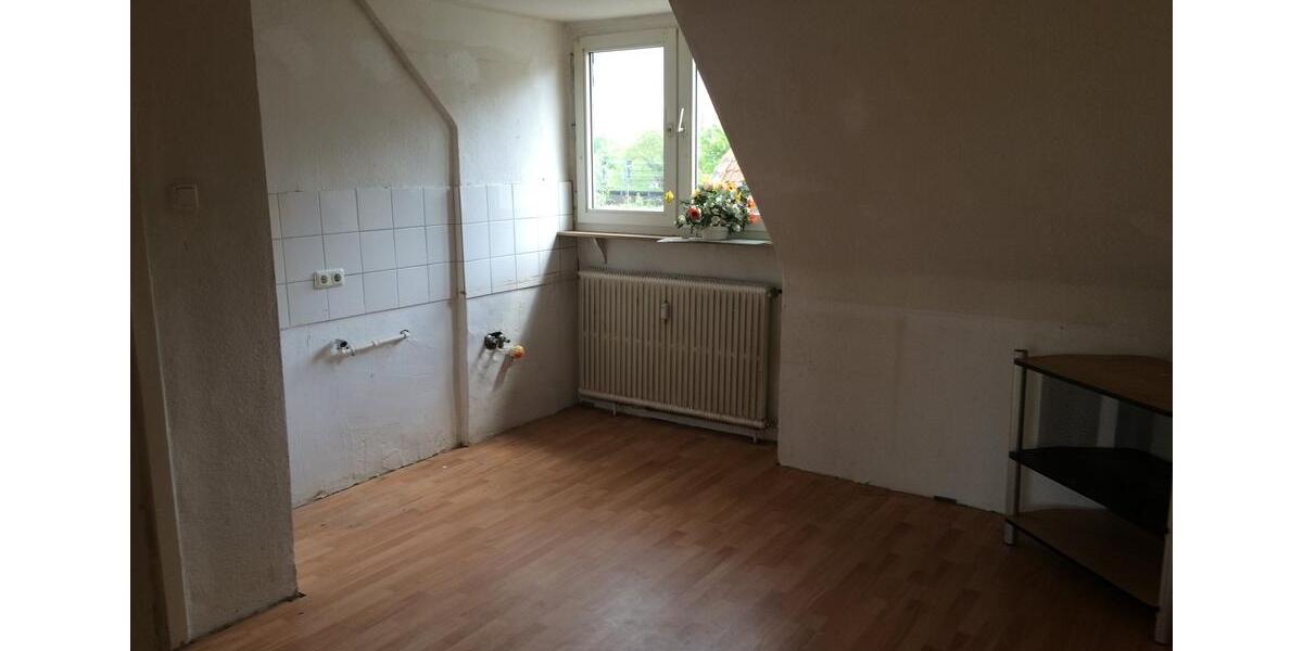 Dachgeschoßwohnung Gelsenkirchen Gelsenkirchen-Mitte - 4 Zimmer, 52 m&sup2;, 65.000&euro; | Angebot:27623600