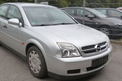 Opel Vectra 208.000 km 1.850 &euro; Bottrop 46238