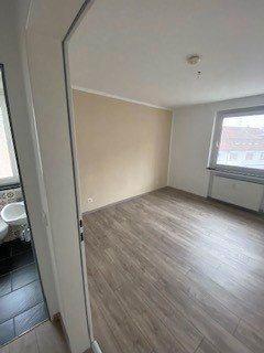 Etagenwohnung Dinslaken Hiesfeld - 3.5 Zimmer, 74 m&sup2;, 703&euro; | Angebot:25988639