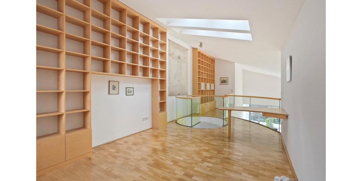 Einfamilienhaus Bochum Bochum-Mitte - 3 Zimmer, 220 m&sup2;, 2.200&euro; | Angebot:25655186