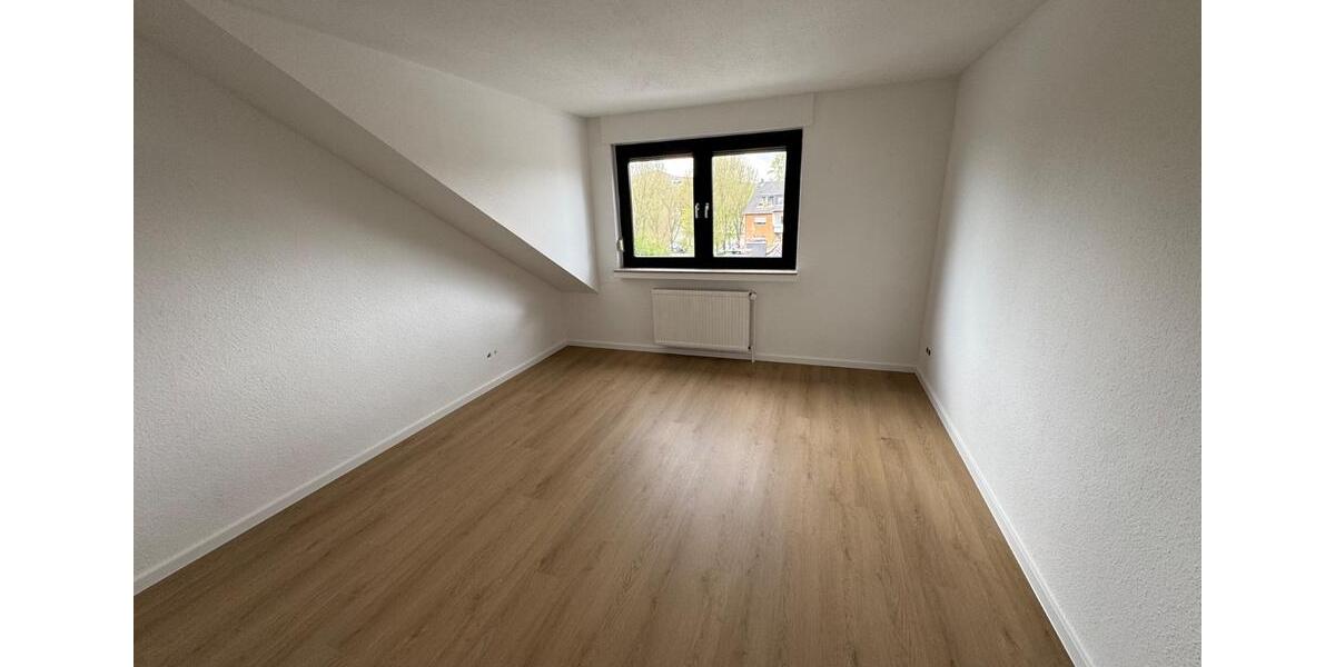 Dachgeschoßwohnung Herten - 3 Zimmer, 89 m&sup2;, 800&euro; | Angebot:26044705