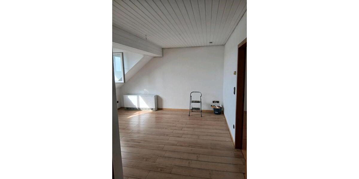 Dachgeschoßwohnung Gladbeck Alt-Rentfort - 3 Zimmer, 60 m&sup2;, 500&euro; | Angebot:27609211