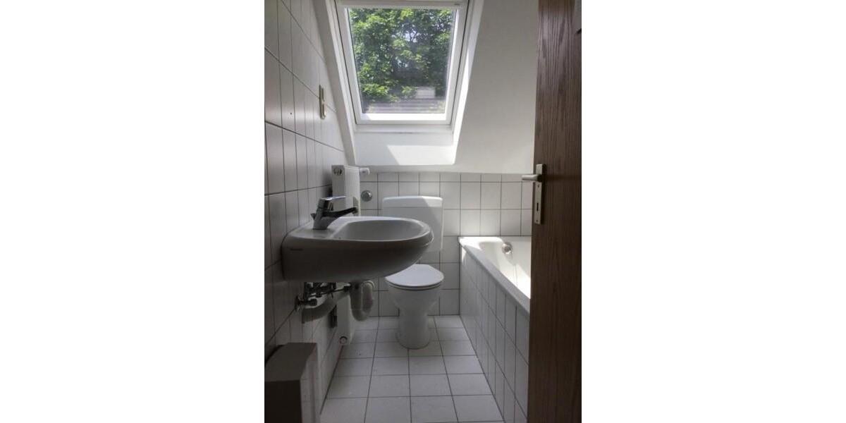 Dachgeschoßwohnung Essen Stadtbezirk IV - 2.5 Zimmer, 43 m&sup2;, 436&euro; | Angebot:25909452