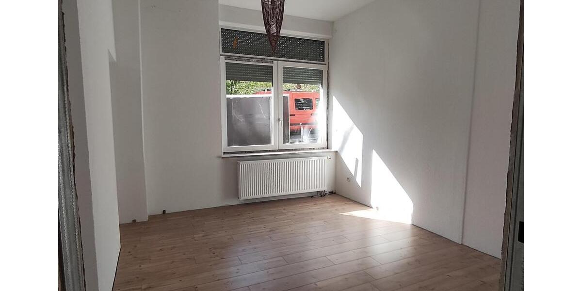 Erdgeschoßwohnung Essen Stadtbezirk VII - 4.5 Zimmer, 165 m&sup2;, 1.600&euro; | Angebot:25757008