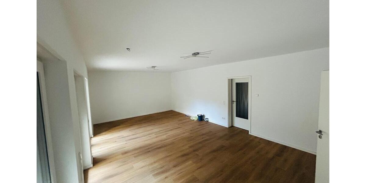 Etagenwohnung Mülheim an der Ruhr Heißen - 1 Zimmer, 70 m&sup2;, 850&euro; | Angebot:25920012