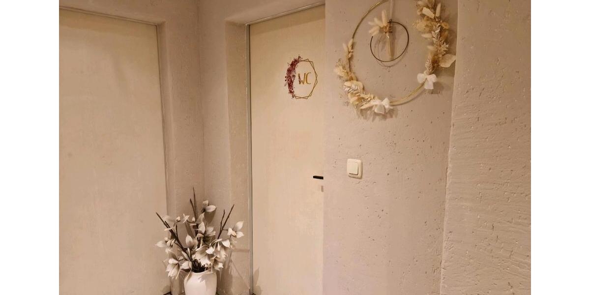 Dachgeschoßwohnung Essen Stadtbezirk III - 3 Zimmer, 78 m&sup2;, 950&euro; | Angebot:25804028